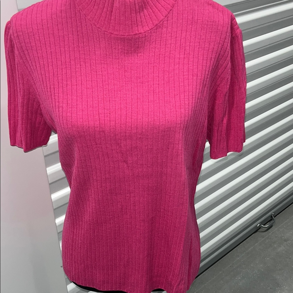 Vintage St john collection Women's Pink Ribbed Top size large